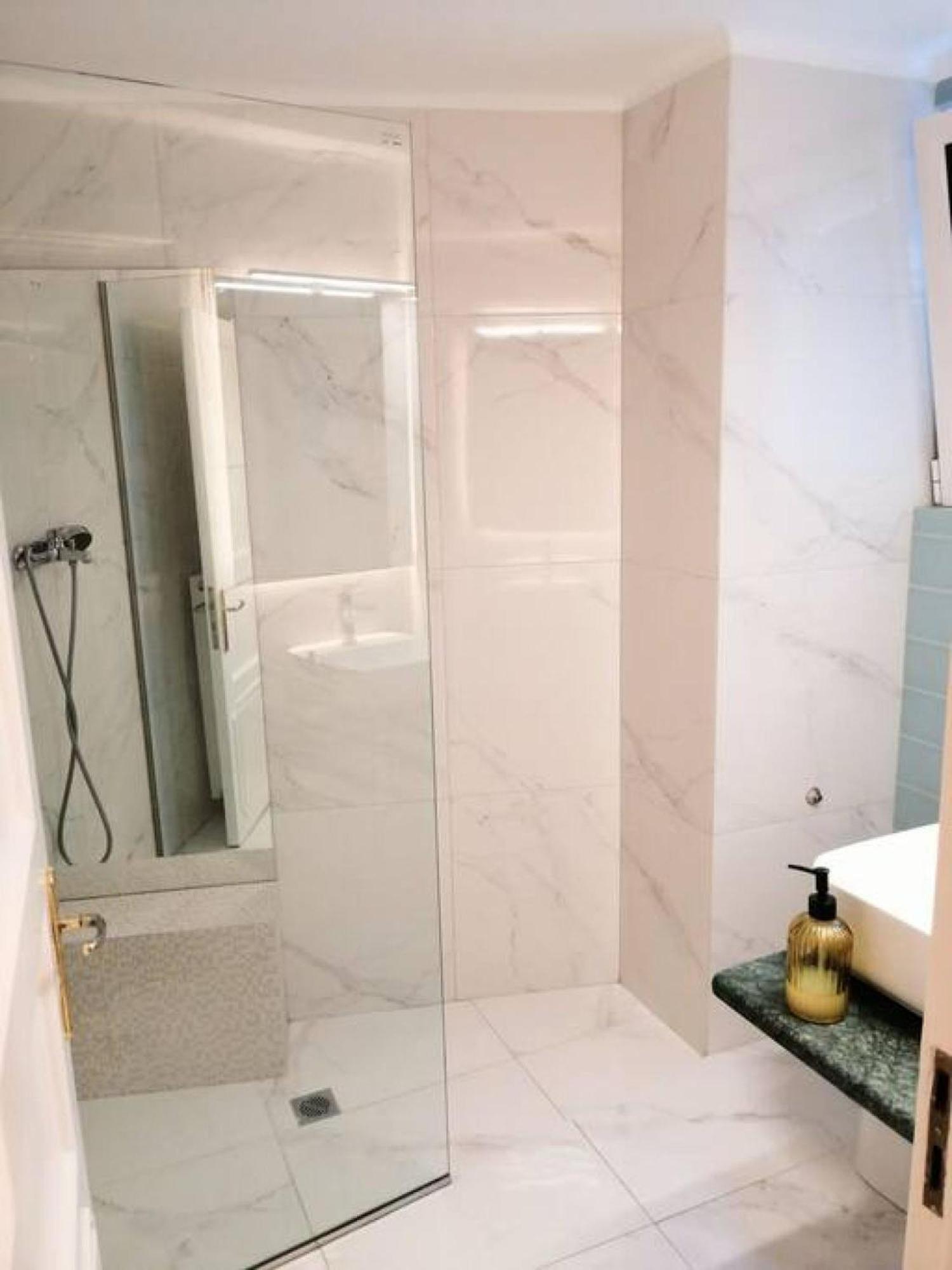 Elegant Apartment In Syntagma Square 아테네 외부 사진